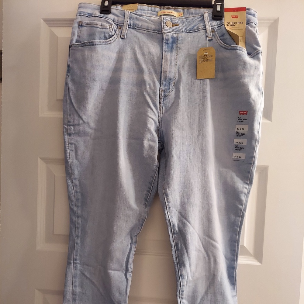 Levi’s 721 High Rise Skinny Women’s Jeans